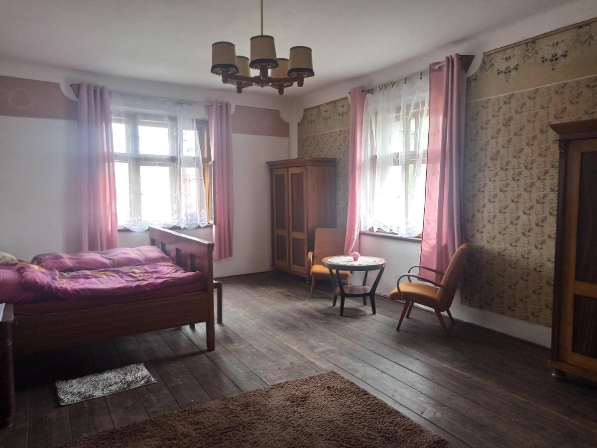 Apartman Menany Bagian luar foto